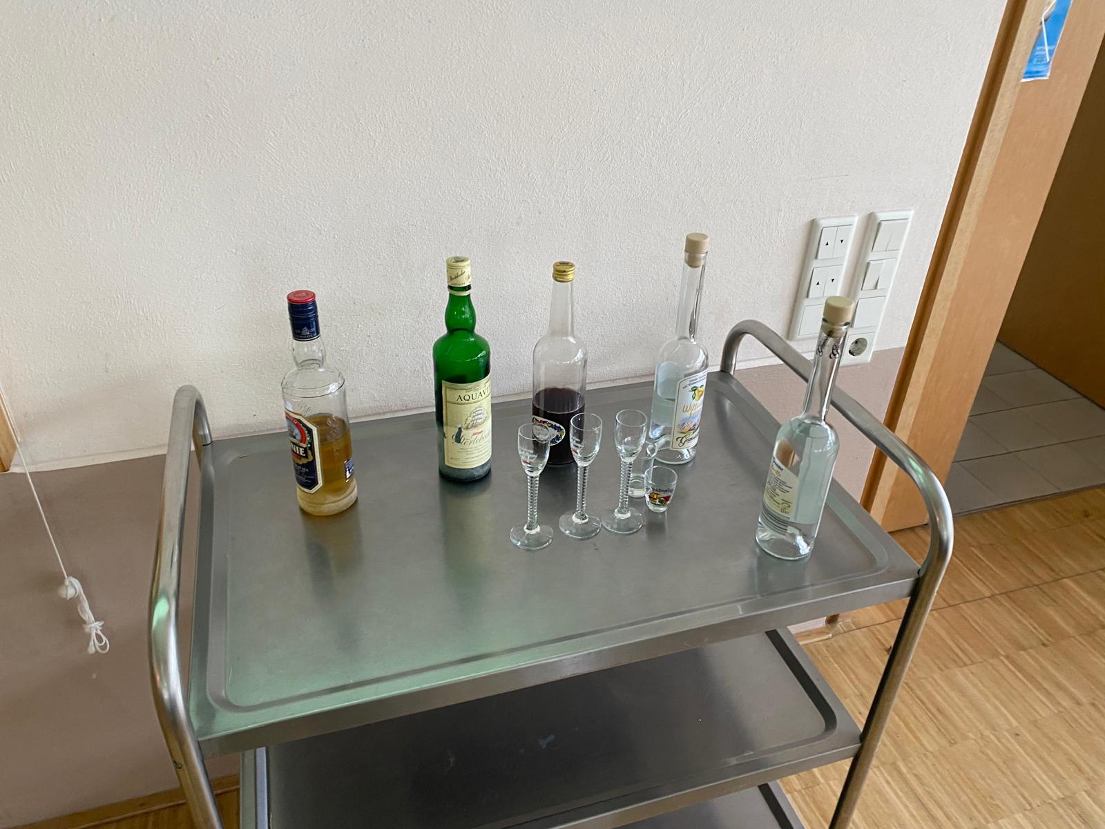 Bild 04_Schnapsrunde.jpeg