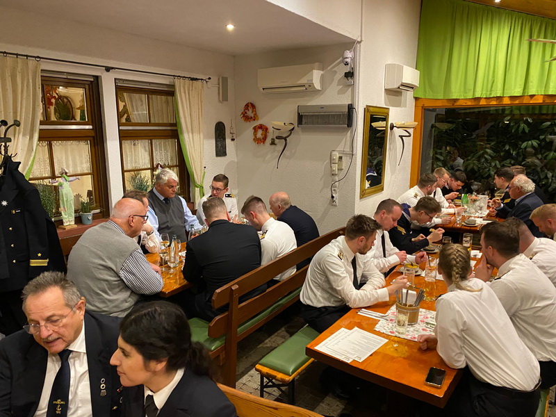 Bild 30_Probst-Straussenwirtschaft.jpg