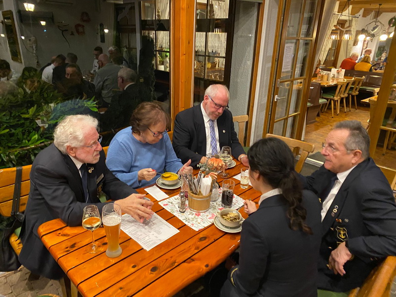 Bild 32_Probst-Straussenwirtschaft.jpg